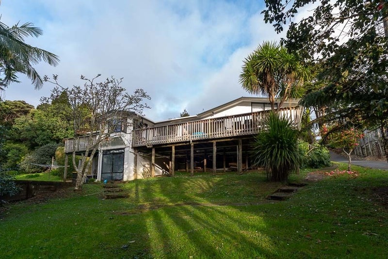 33A Island Bay Road, Beach Haven, Auckland - Carousel 20
