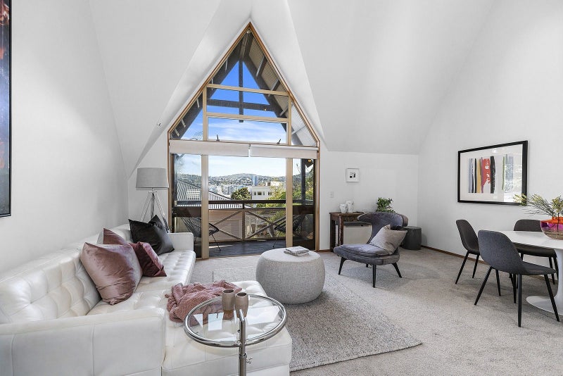 83B Majoribanks Street, Mount Victoria, Wellington - Carousel 1