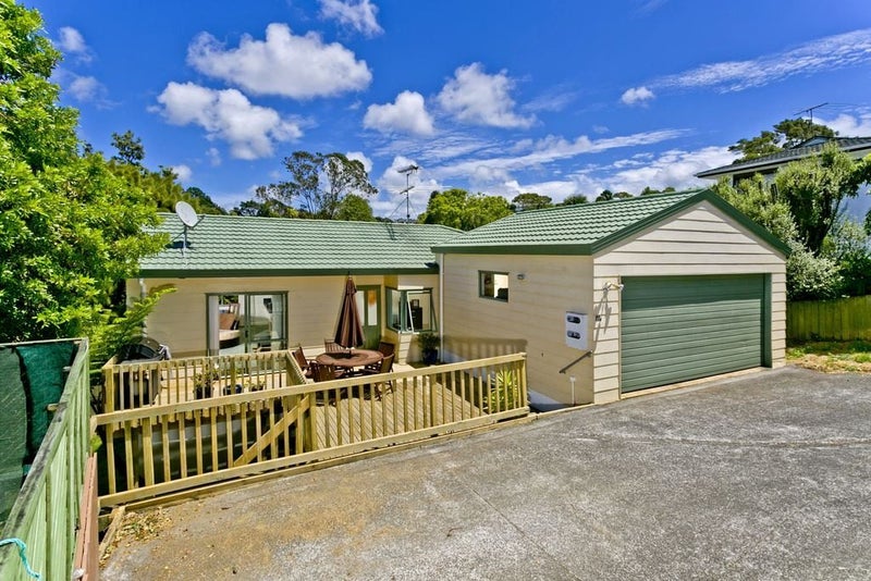 1/65 Girrahween Drive, Tōtara Vale, Auckland - Carousel 2