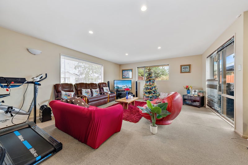 29 Dufek Crescent, Wigram, Christchurch - Carousel 2