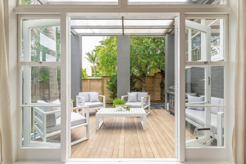 2 Nottingham Street, Westmere, Auckland - Carousel 2