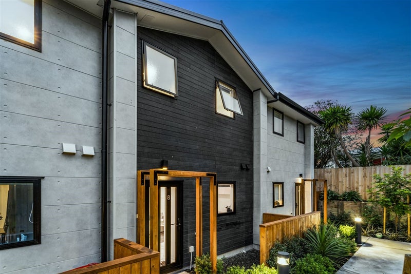 8/102 Millbrook Road, Sunnyvale, Auckland - Carousel 1