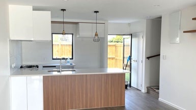 47A Soaring Bird Drive, Takanini, Auckland - Carousel 1