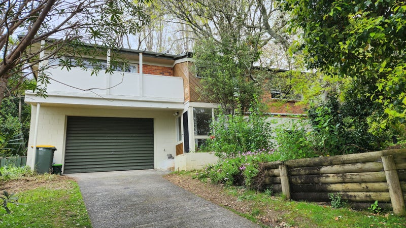 27 St Peters Street, Northcote, Auckland - Carousel 1