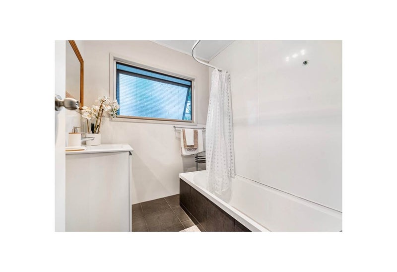 38 AWARUKU RD, Torbay, Auckland - Carousel 21