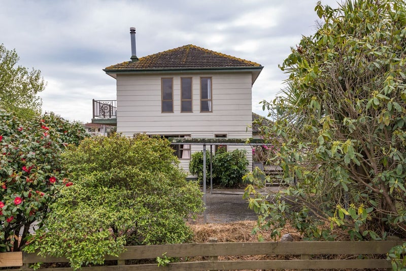 82 Golf Road, Tahunanui, Nelson - Carousel 1