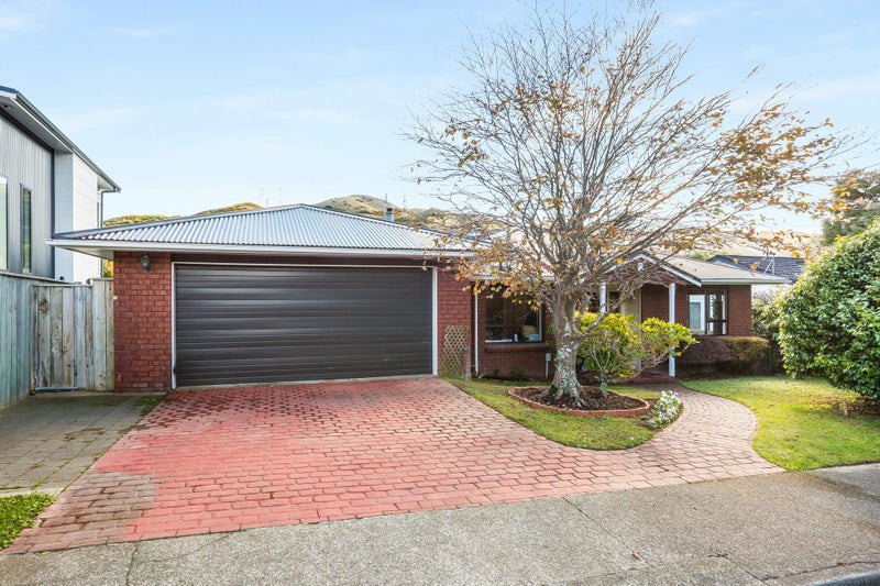 7 Lakewood Avenue, Churton Park, Wellington - Carousel 2