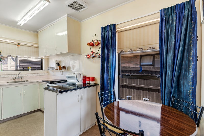 4 Ontario Place, Wainoni, Christchurch - Carousel 2