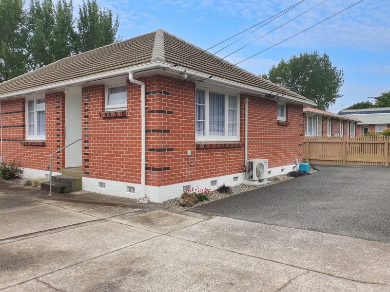 1/1113 Fergusson Drive, Clouston Park, Upper Hutt - Carousel 1