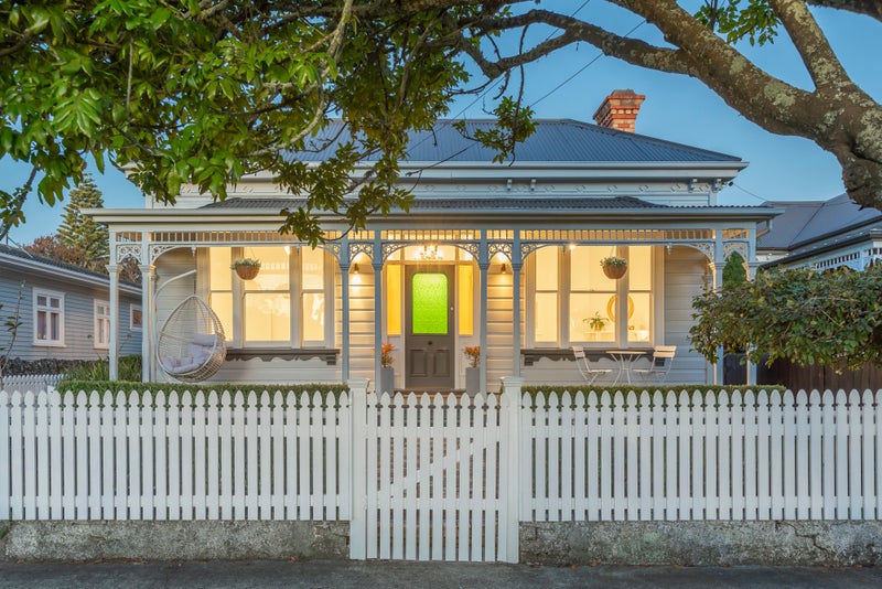 52 Marlborough Street, Mount Eden, Auckland - Carousel 1