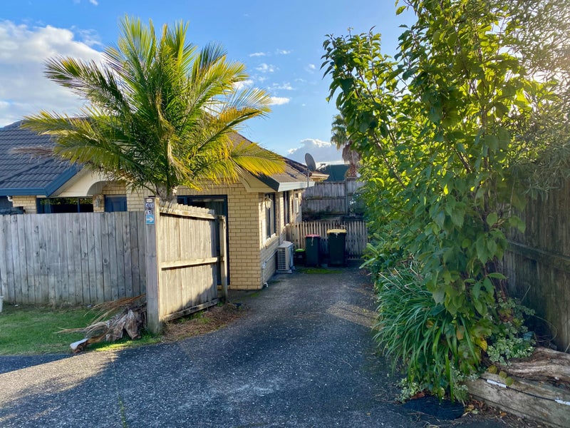 40 Corta Bella Place, Golflands, Auckland - Carousel 2