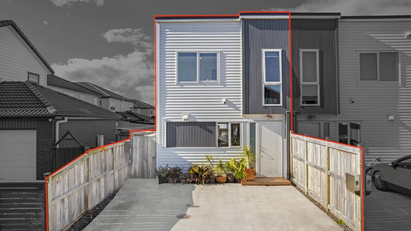 9 Freshland Drive, Flat Bush, Auckland - Carousel 1