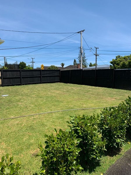 1/65 Lancaster Road, Beach Haven, Auckland - Carousel 2