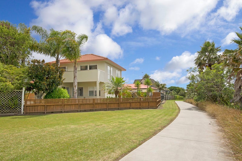 1/57 West Fairway, Golflands, Auckland - Carousel 1