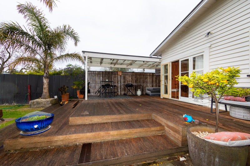 15 Latham Street, Napier South, Napier - Carousel 2