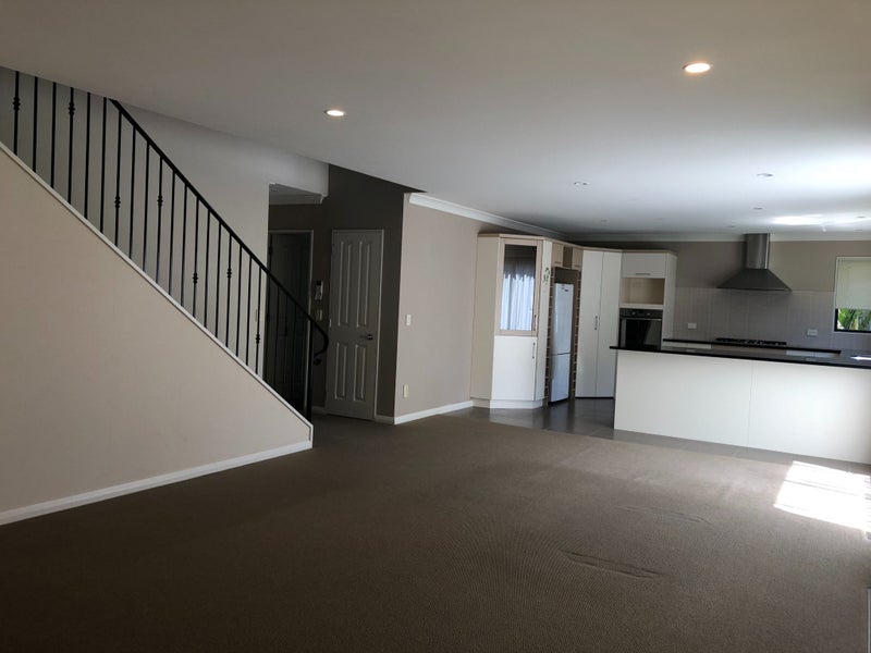 6 Chateau Rise, Flat Bush, Auckland - Carousel 15