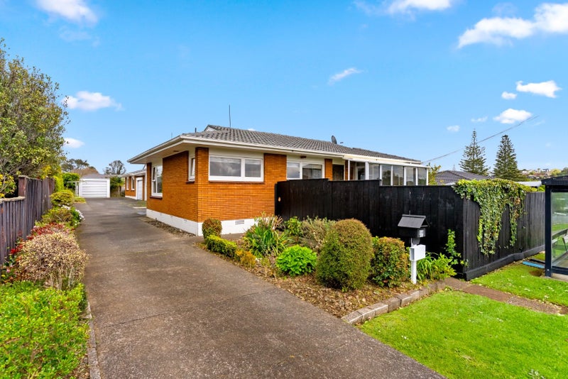 1/4 Waterloo Road, Milford, Auckland - Carousel 2