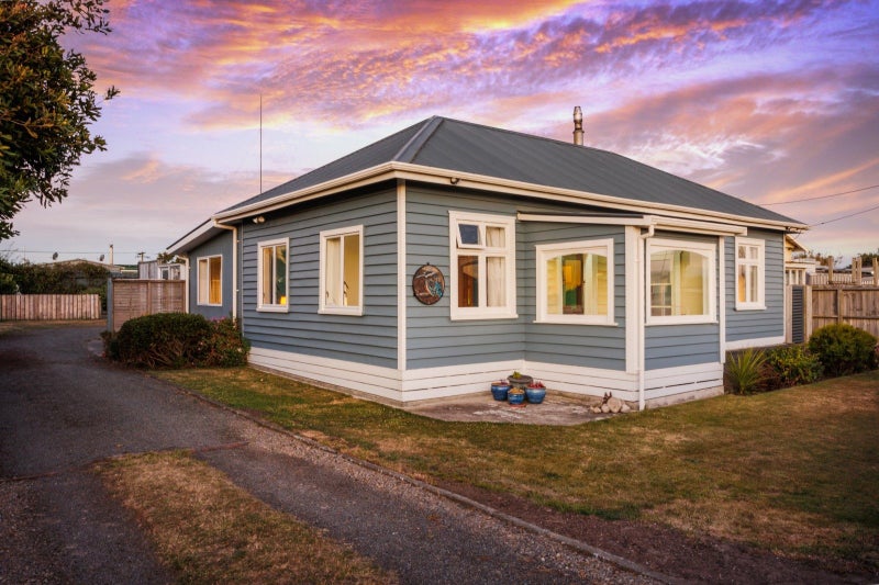 141 Seabury Avenue, Foxton Beach, Foxton - Carousel 1
