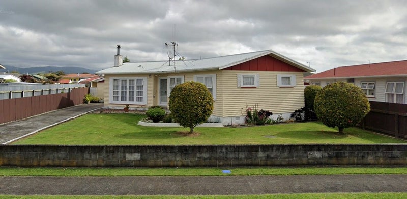 10 Charles Cross Street, Longburn, Palmerston North - Carousel 1