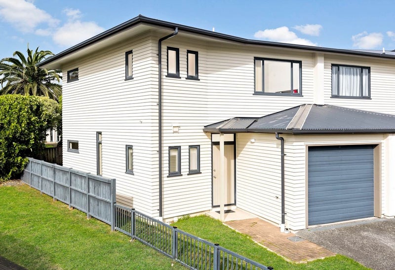 1/2 Armoy Drive, East Tamaki, Auckland - Carousel 2