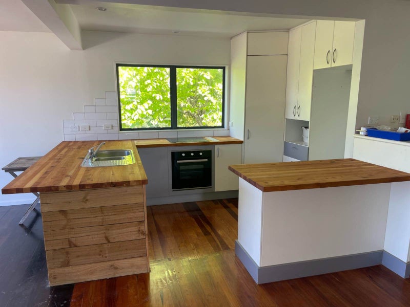 19A Mizpah Road, Waiake, Auckland - Carousel 2