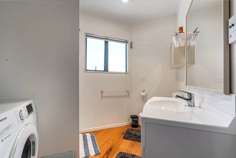 9 Canary Place, Unsworth Heights, Auckland - Carousel 11