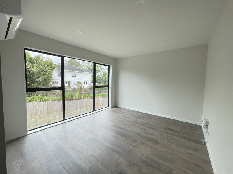 7 Te Rorea Lane, Mount Roskill, Auckland - Carousel 2