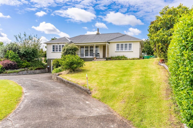 16 View Street, Maungaturoto, Maungaturoto - Carousel 1