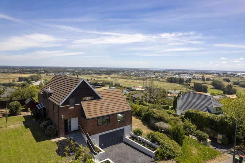 104 Penruddock Rise, Westmorland, Christchurch - Carousel 2