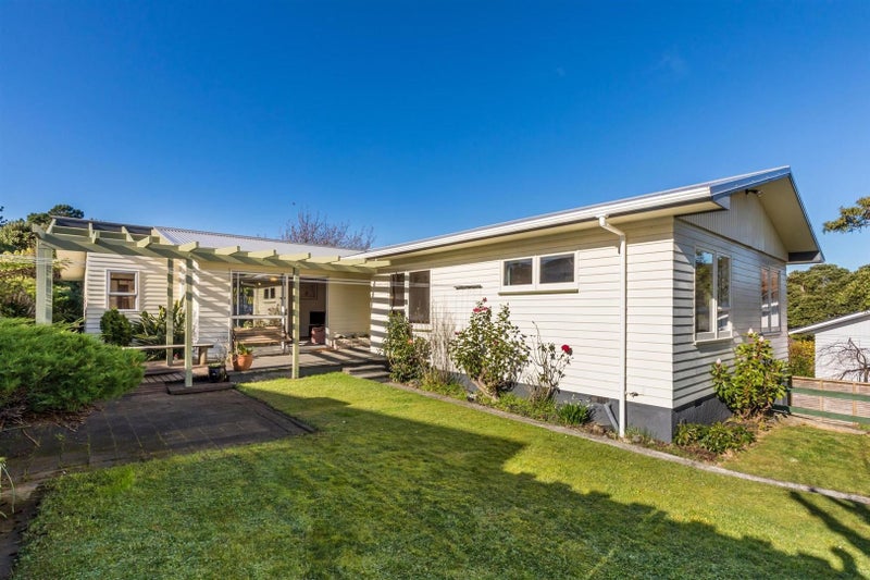 25 Rondane Place, Tirohanga, Lower Hutt - Carousel 1