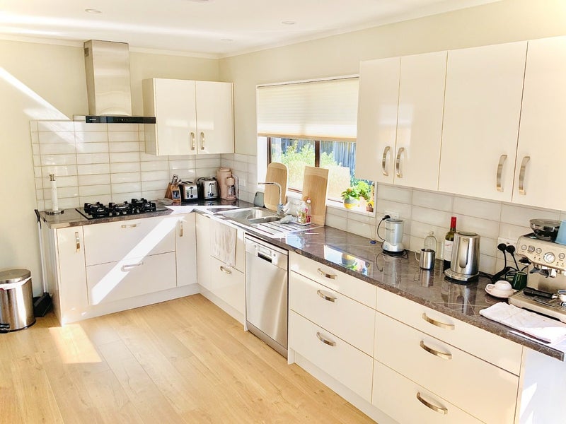 15A Shastri Terrace, Khandallah, Wellington - Carousel 2