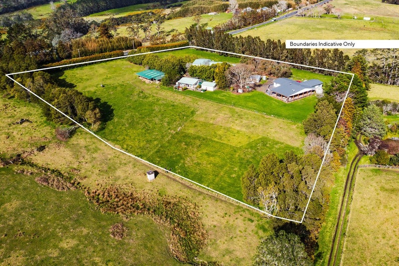 298 Red Hills Road, Henderson - Carousel 2