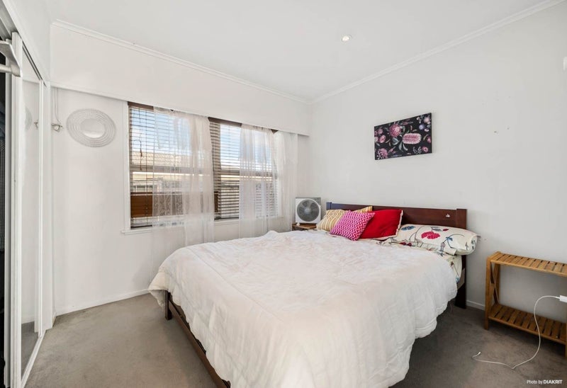 2/65 Killarney Street, Takapuna, Auckland - Carousel 2