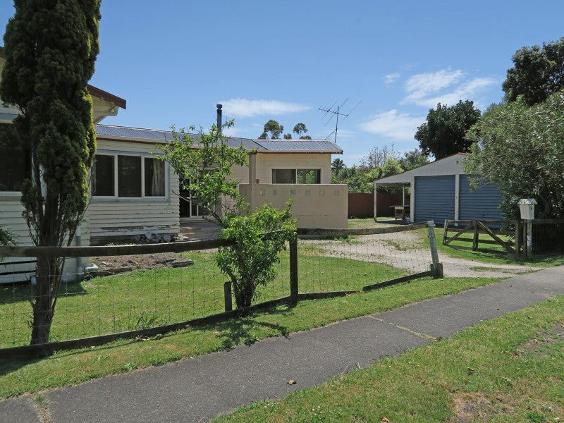 2 Worsley Street, Tamarau, Gisborne - Carousel 1