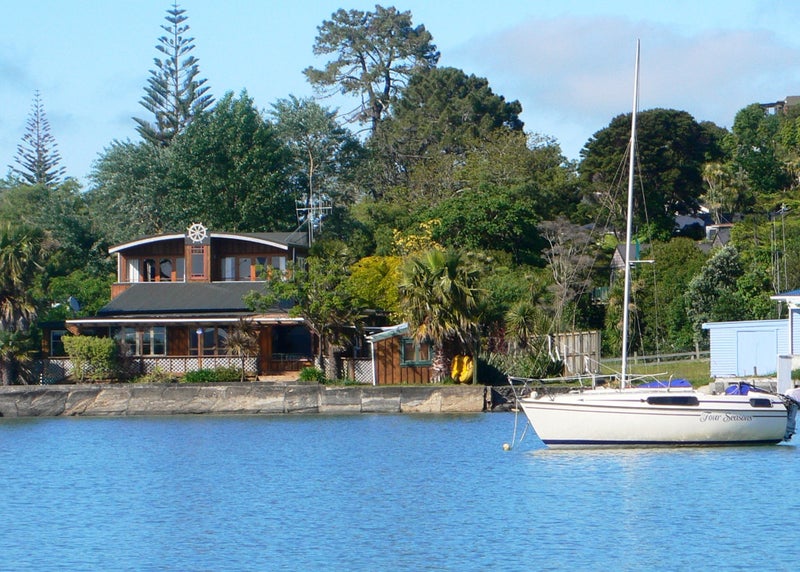 52A Lorenzen Bay Road, Raglan - Carousel 2