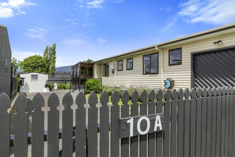 10A Whitley Avenue, Ebdentown, Upper Hutt - Carousel 2