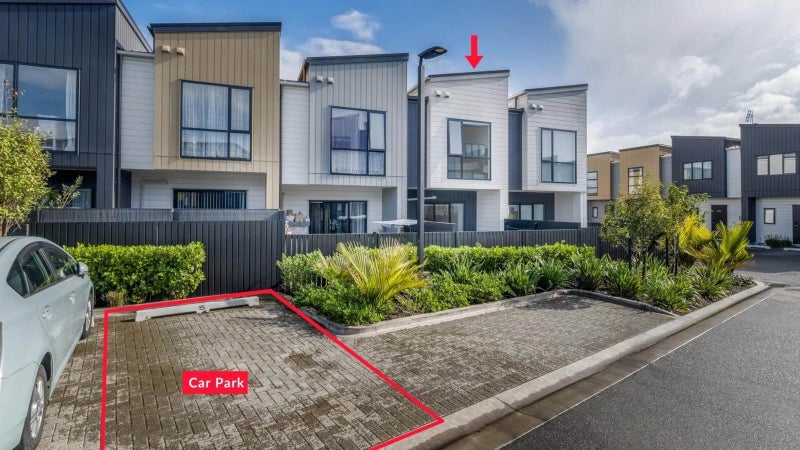 15/47A Huntington Drive, Huntington Park, Auckland - Carousel 2