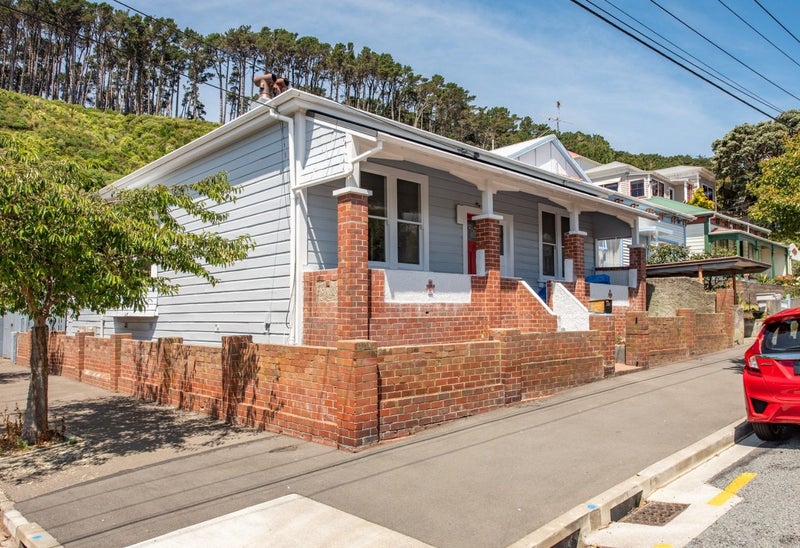 139 Owen Street, Newtown, Wellington - Carousel 1