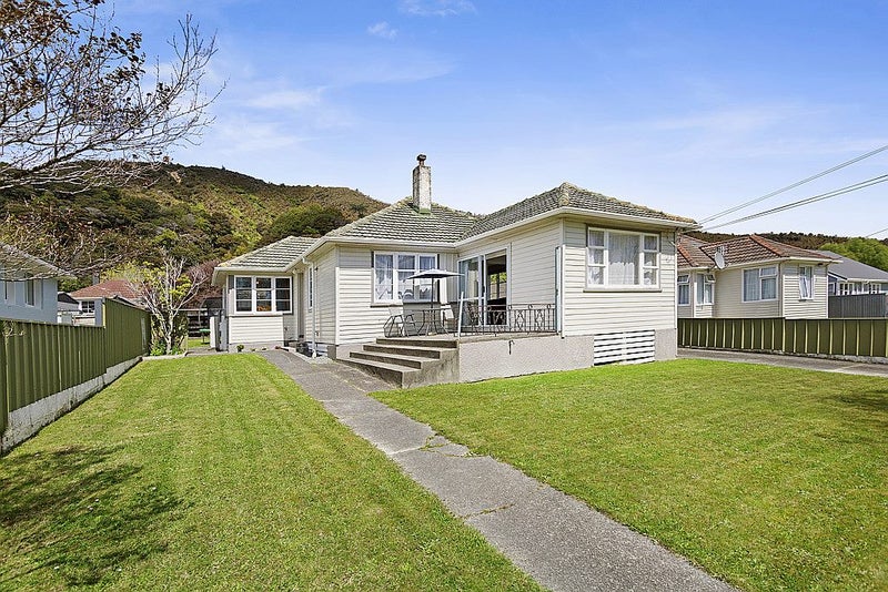 14 Prouse Crescent, Naenae, Lower Hutt - Carousel 1
