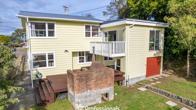 108 Normandale Road, Normandale, Lower Hutt - Carousel 1