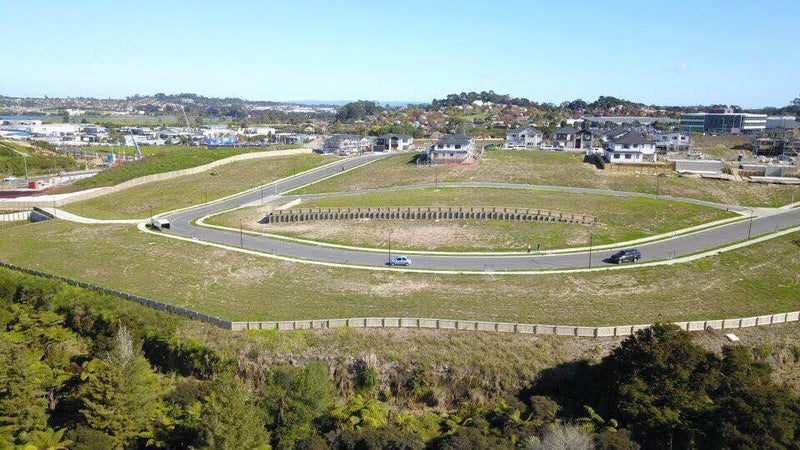 79 Rathmullen Place, Pinehill, Auckland - Carousel 5