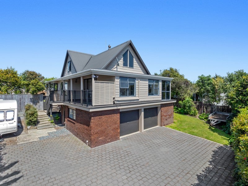 15 Fishermans Drive, Coastlands, Whakatane - Carousel 1