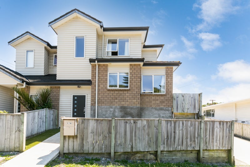 1/16 Black Rock Road, Newlands, Wellington - Carousel 1