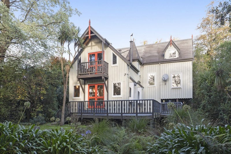 206 Riverlaw Terrace, Saint Martins, Christchurch - Carousel 1