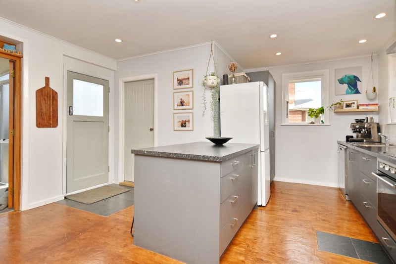 16 Kilburn Street, Bishopdale, Christchurch - Carousel 2