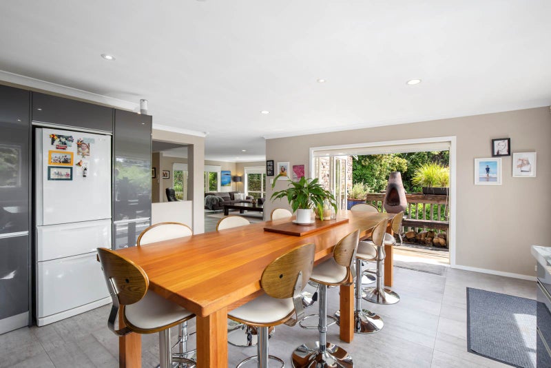 25 Cyclades Place, Shelly Park, Auckland - Carousel 2