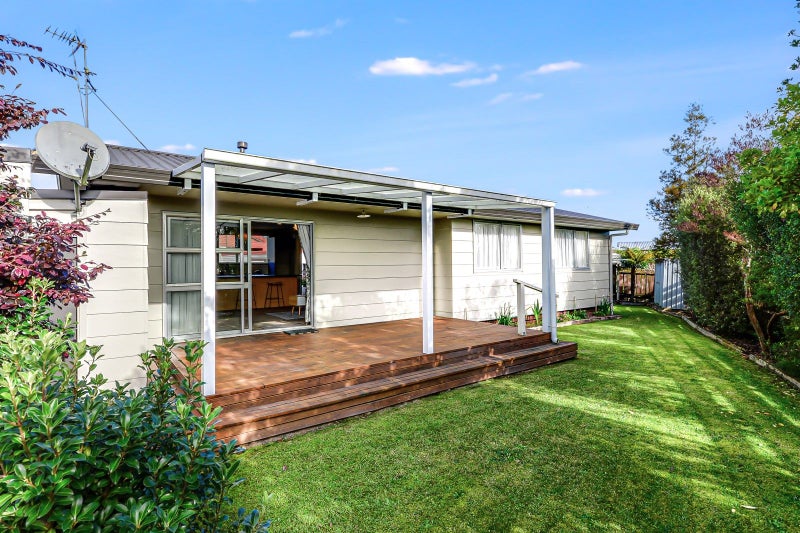 16A Brightwell Place, Nawton, Hamilton - Carousel 1