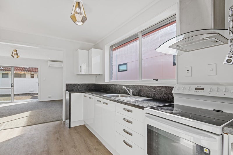 2/17 Frank Street, Papanui, Christchurch - Carousel 1