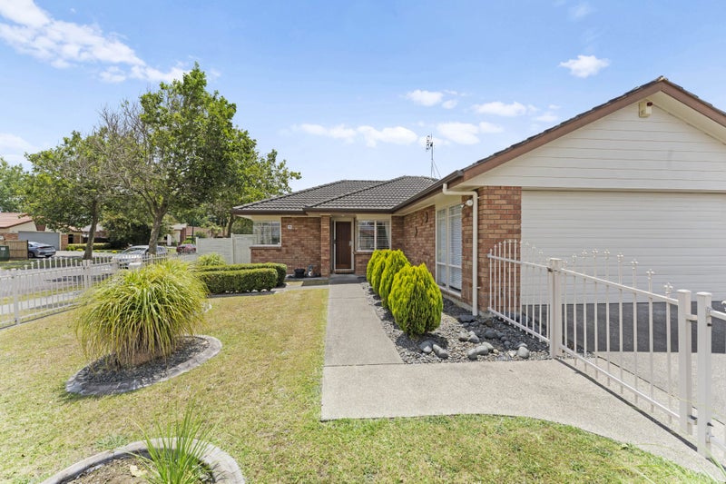 79 Riverton Drive, Randwick Park, Auckland - Carousel 2
