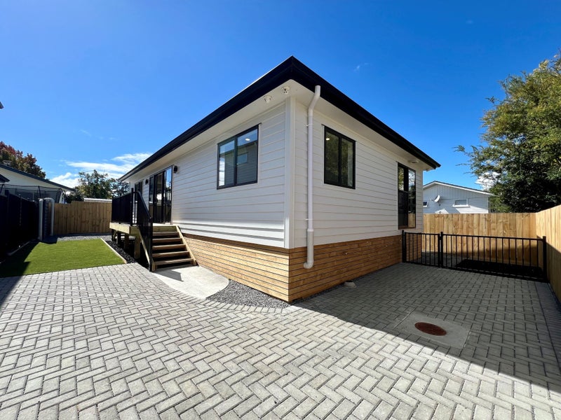 56 Riverpark Crescent, Henderson, Auckland - Carousel 12